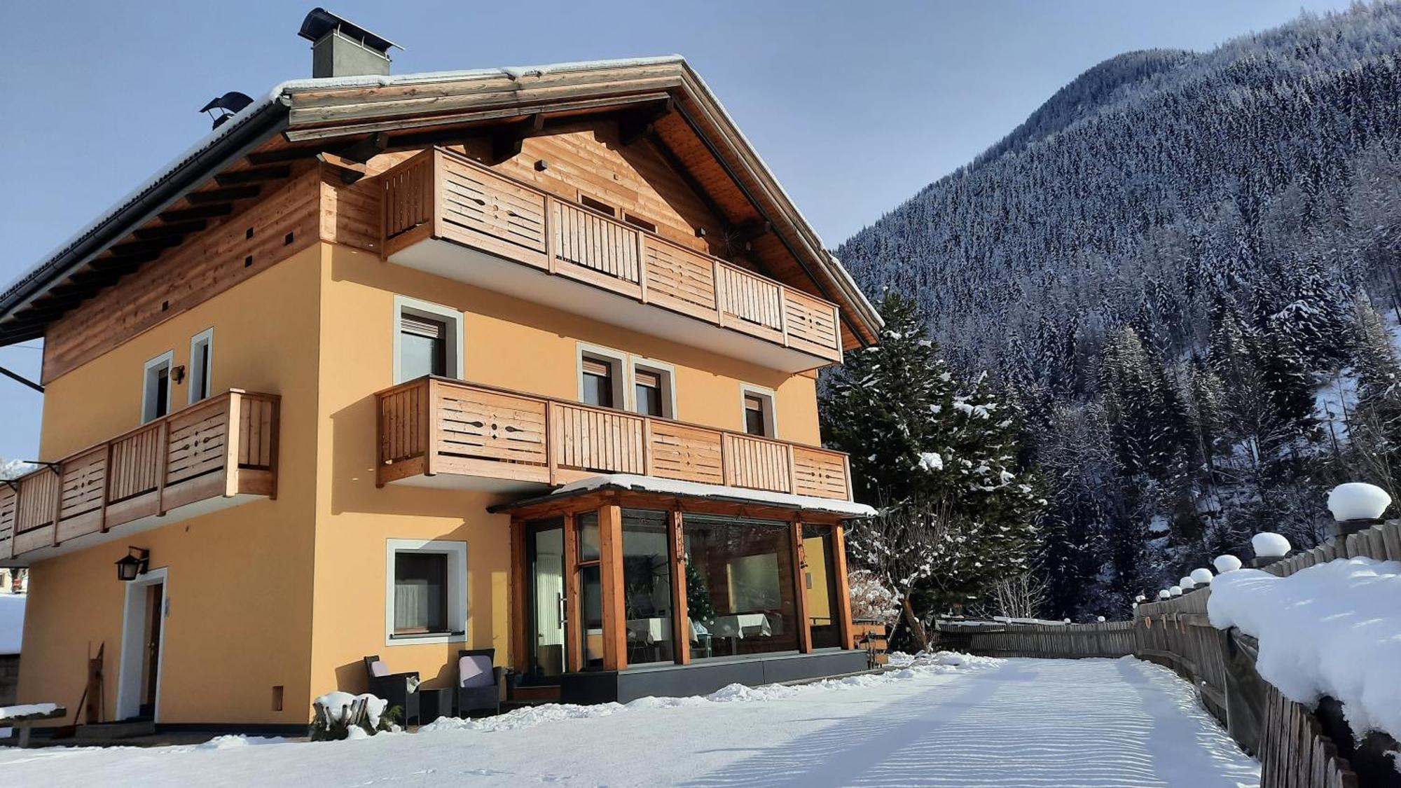 B&B B&Beautyfol Dolomites Adults Only Predazzo Esterno foto